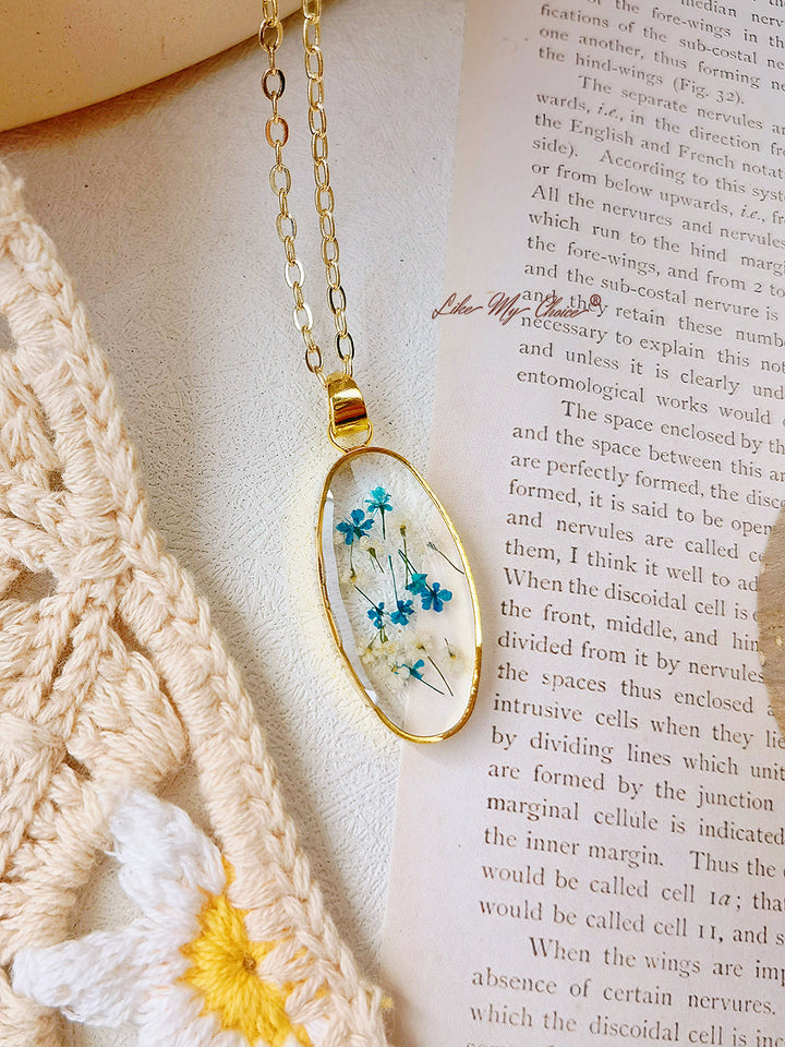 Mini Tulip Golden Oval Pendant  Natural Resin Necklace