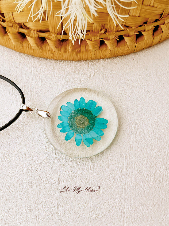 Hippie Flower Pendant Necklace