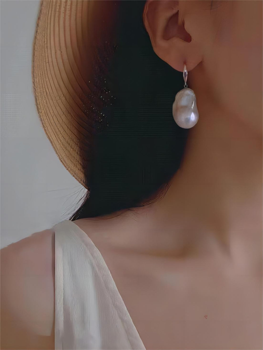 Baroque pearl earrings