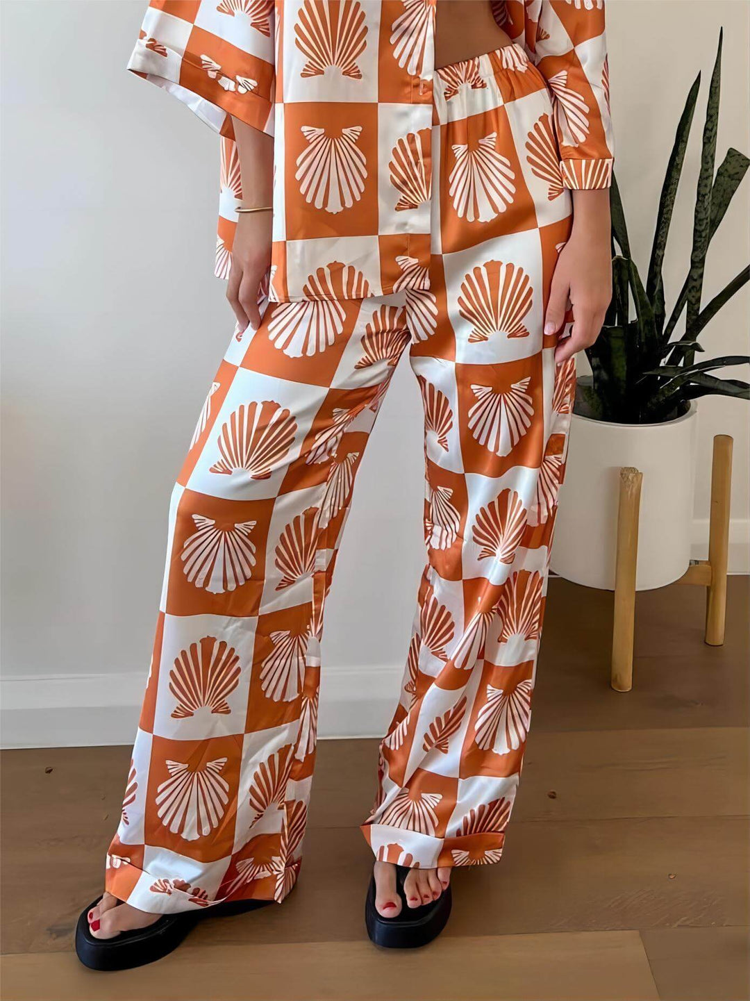 Special Satin Shell Print Wide Leg Pants